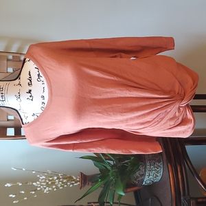 LISTICLE WOMEN'S TWIST FRONT TOP